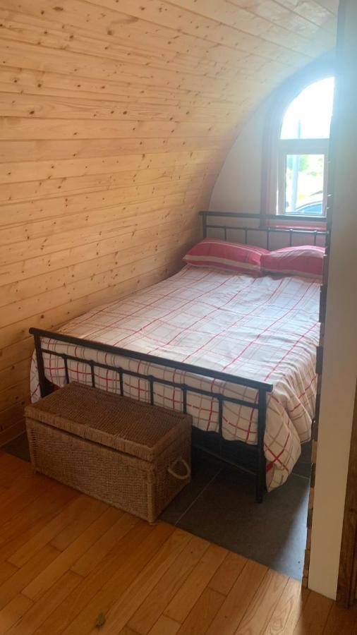 Railway Pod, Castlewellan Hotel Bagian luar foto